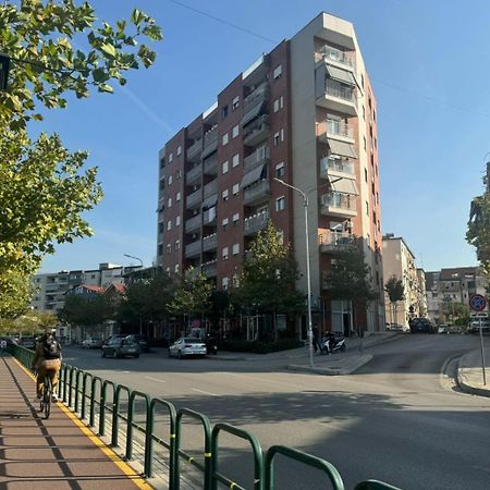 Apartamente Tiranë Luaran gambar