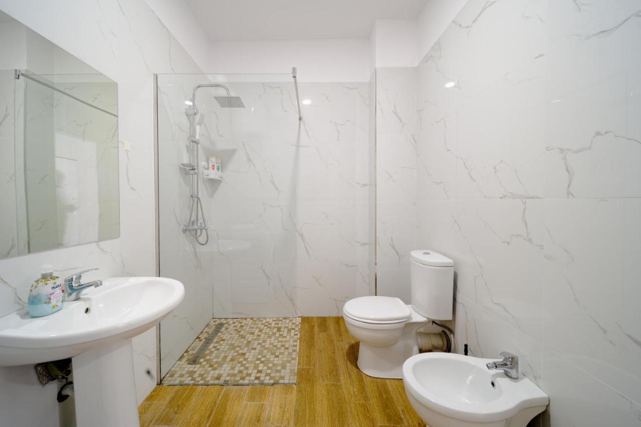 Apartamente Tiranë Luaran gambar