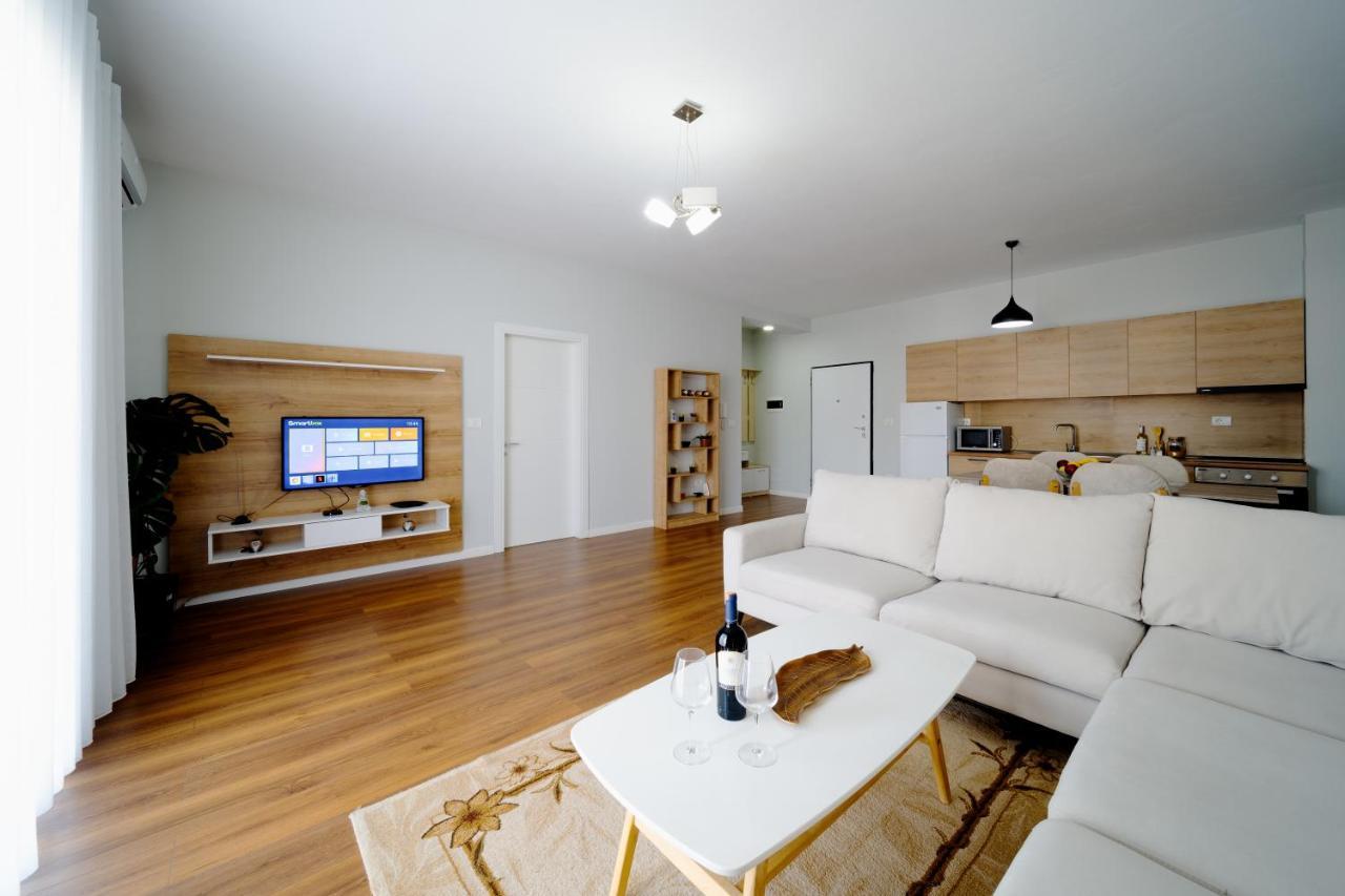 Apartamente Tiranë Luaran gambar