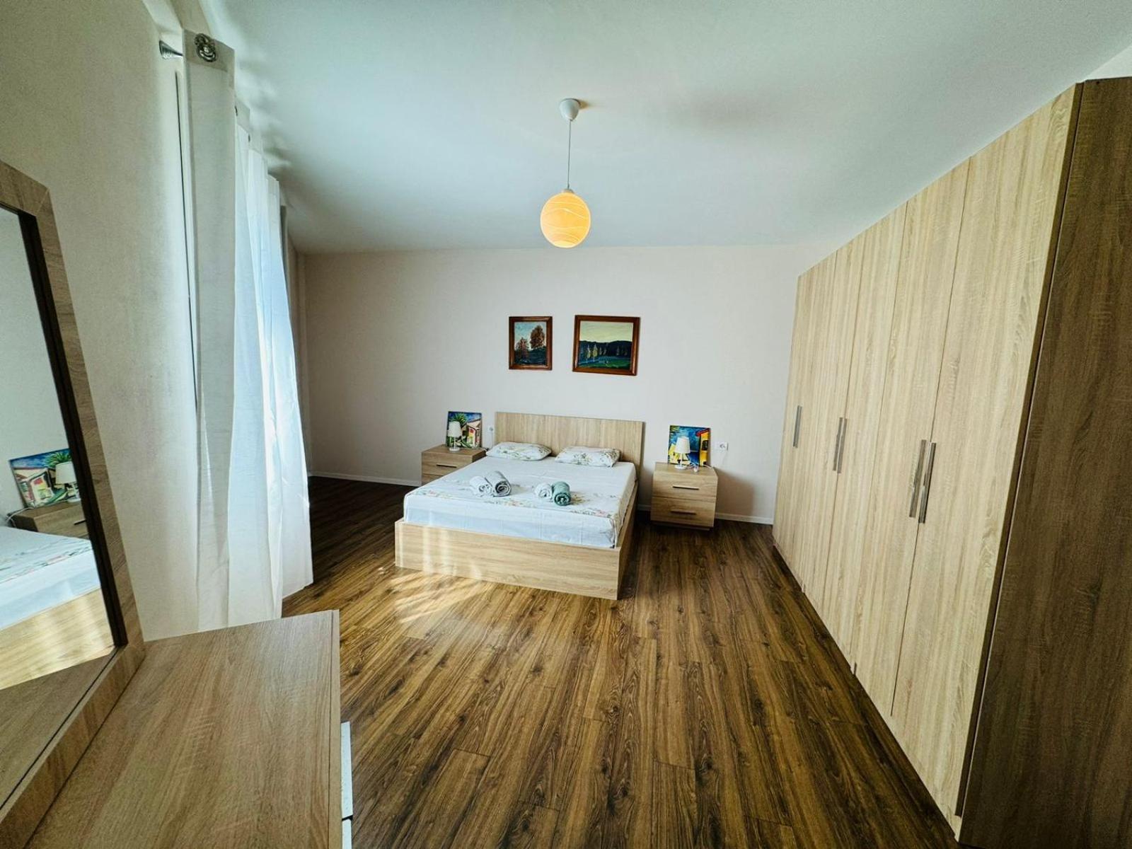 Apartamente Tiranë Luaran gambar