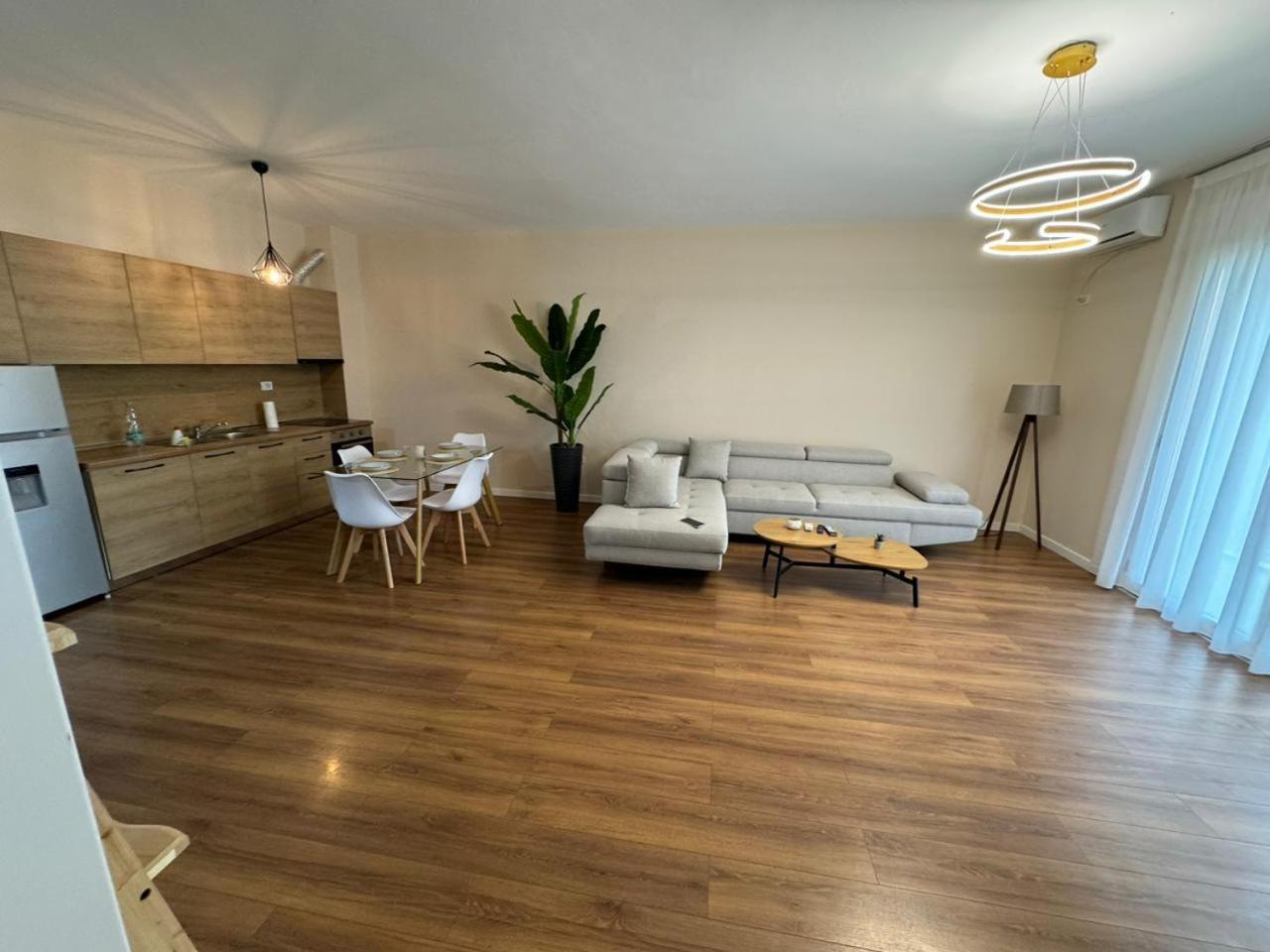 Apartamente Tiranë Luaran gambar